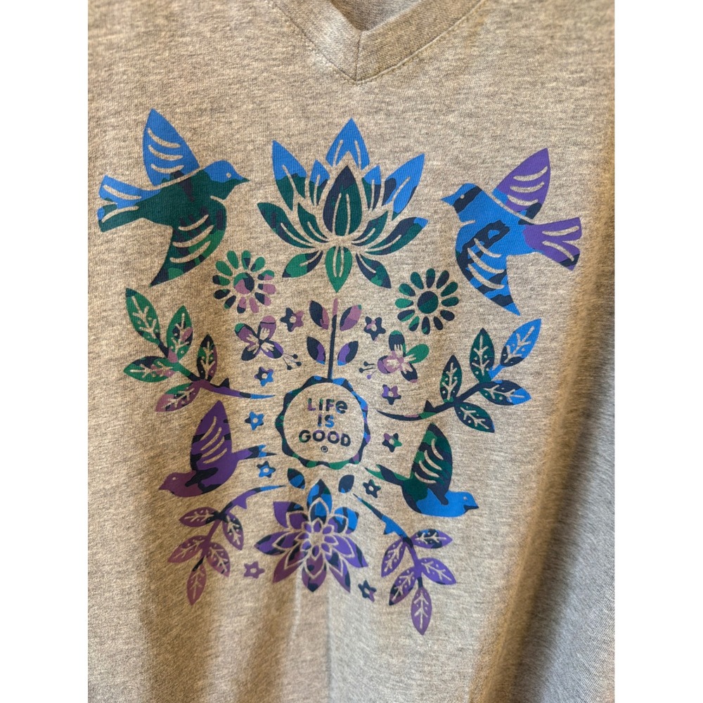Life is Good Crusher Tee Womens Large Grey V-Neck Bird Floral Graphic T-Shirt - Picture 3 of 7